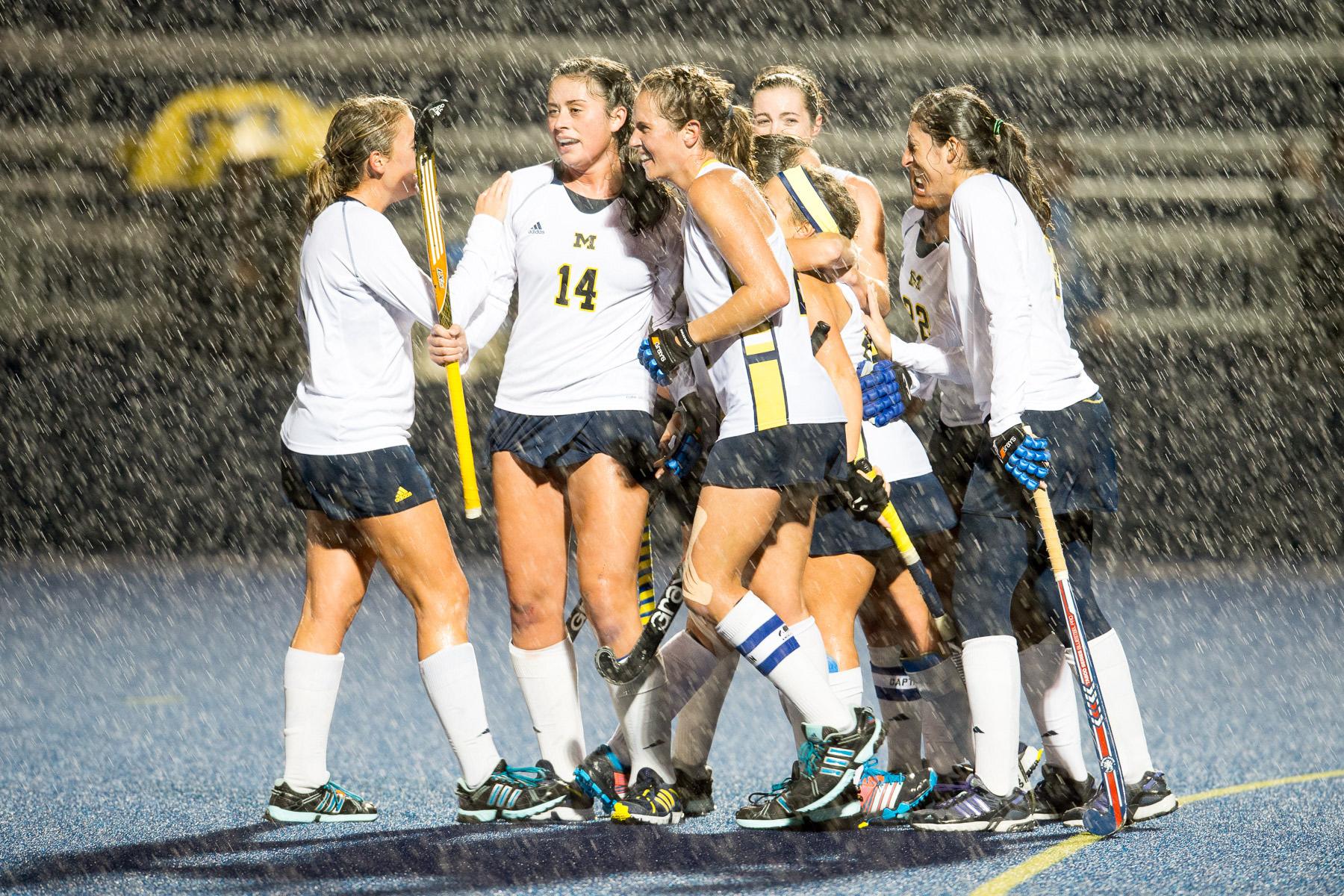 Field Hockey upsets 9 Northwestern! mgoblog