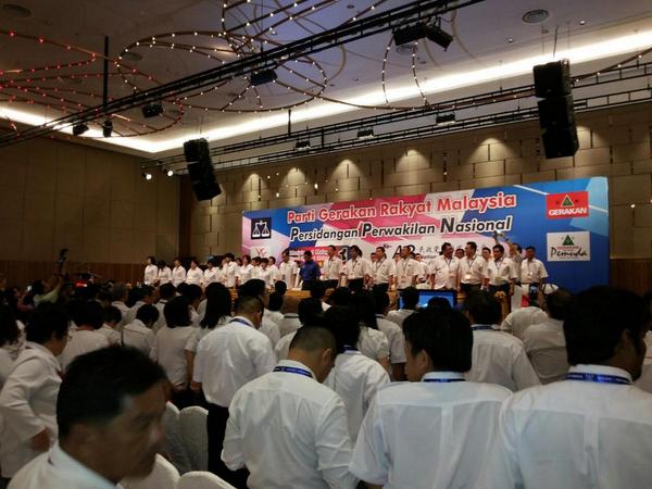 Pemuda46's tweet photo. Selamat Bersidang Kpd Semua Ahli Gerakan. @gerakangov @tankengliang @simon9976 @leehuiseng @PrabaVK3 @mpkotabelud http://t.co/X0AJKX5XRg