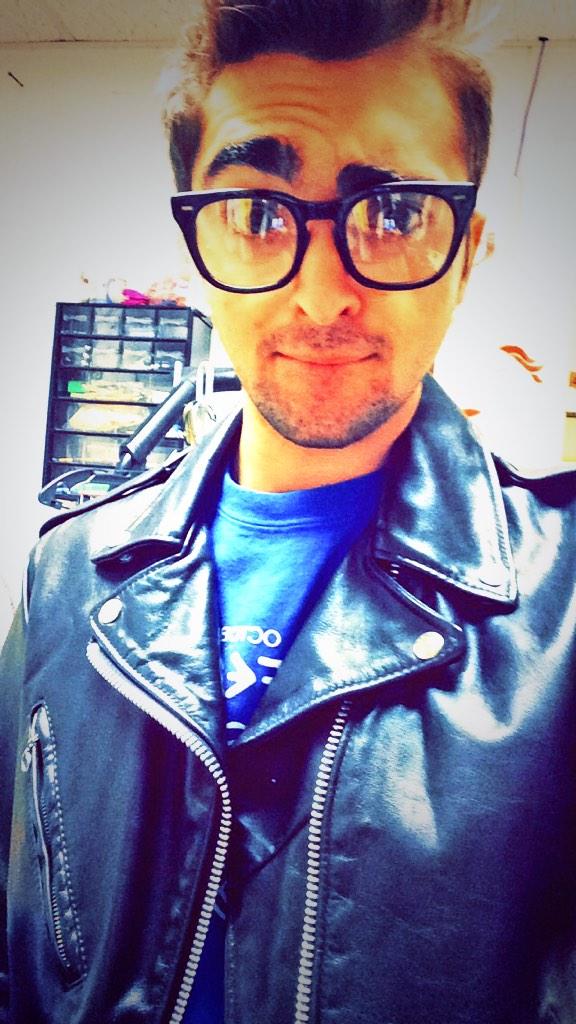 maxkostakis's tweet image. Playing with costumes. #LittleShopOfHorrors #AssistantStageManager