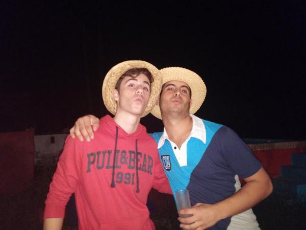 juangomr's tweet photo. Amigoooooo.  @Jesus_DelgadoP http://t.co/Bf9KDpBqON
