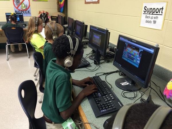 mspaynesclass1's tweet photo. Keyboarding during lab time. @dodgeelementary http://t.co/VZ7iDHPauX