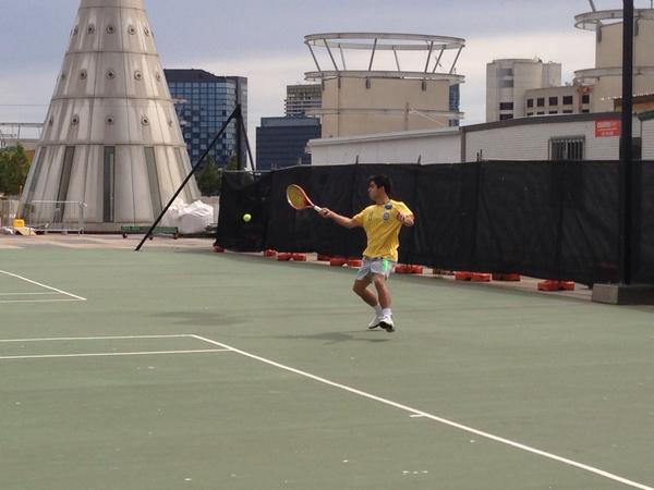 JonnoPittock's tweet image. .@brunokawauti warming up against .@brummel2 on the tennis court .@888poker #wsopapac #888apac