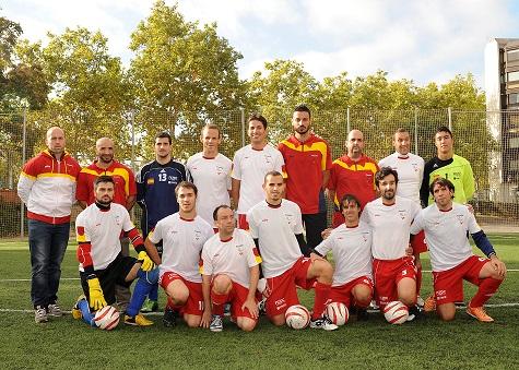 ONCE_oficial's tweet photo. 'Los héroes que no se ven' http://t.co/sD0gd27Zm0 

Fantástico repor de @TOP100FUTBOL sobre la @SEFutbolCiegos http://t.co/zpthwYytbk