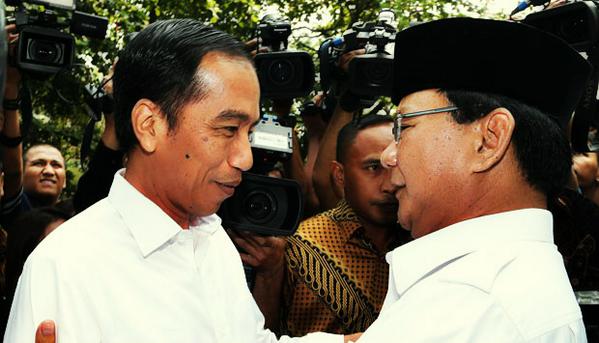 tempo_english's tweet photo. #Jokowi Visits #Prabowo on his #Birthday | http://t.co/RCDWcynQ8c http://t.co/98Rzcy4Zsb