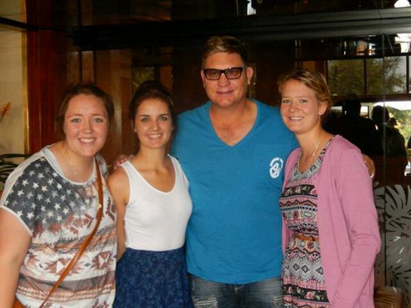 Carla_Grove6's tweet photo. Skouspel 2014!! Beste roadtrip wat ons gevat het, dit was amazing. Die sangers is so nice gewees. @KurtOfficial http://t.co/I2R8Y1Y23G