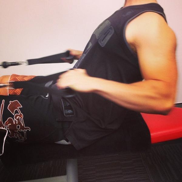 FitKitClub's tweet photo. Getting that back workout in #fitkitclub #gigatowngis practice what we preach #gains #gym #gohard #jetts #row http://t.co/2B09WxpylN