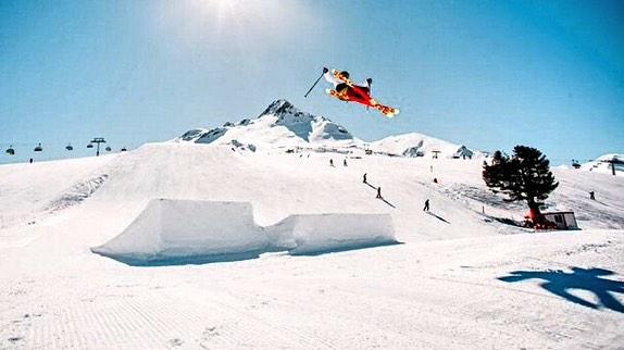 char_poles's tweet photo. #MathiasObmascher locking down the #tailgrab. #5FingerGrabs #charpoles #skiing http://t.co/XzYcqKCkqq