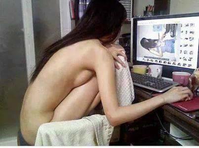 PemikatC's tweet photo. Maaf ya nih udh aku buka sendiri,di potoin sama ade sepupu eh malah pengen ikutan di bukain jadi nya kebuka semua nih http://t.co/TfaQfdH4fO