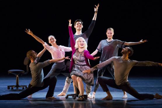 Cinderisa's tweet photo. You MUST experience @HubbardStreet &amp; @TheSecondCity's #ArtofFalling  #BuyTix #OnlyTwoShowsLeft  #PicIsMeAtMyHappiest http://t.co/ipUPhc24E8