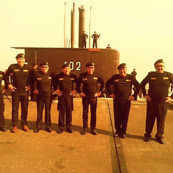 Alhamdulillah, pengambilan brevet Hiu Kencana dgn KRI Nanggala - 402 <a href="/Mako/">mako</a> Koarmatim