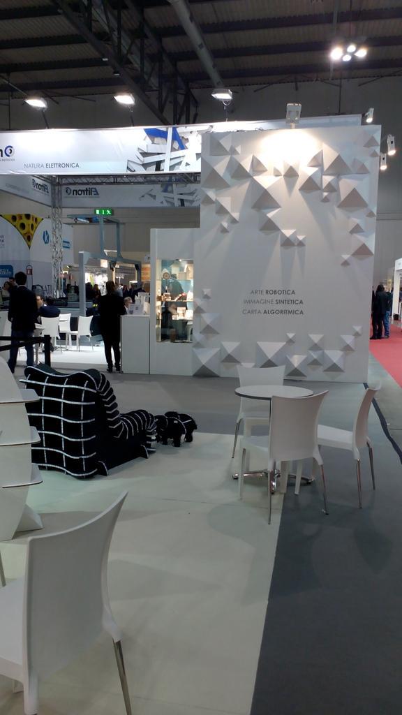 abustef's tweet image. "Carta algoritmica" e cartone a nido d'ape! :-) #libramenteviscom14