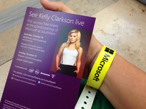 Shannon_Greene's tweet photo. Gonna meet this lovely lady tomorrow! Thanks @MicrosoftStore #MicrosoftNC http://t.co/XfI6iPKoUU