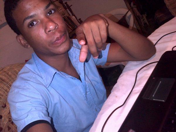 ElMotorola's tweet image. 