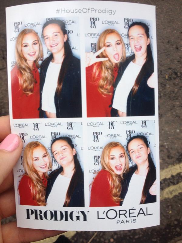 cesca_minchin's tweet photo. So well organised and save us from crazy lady such a good me up thankyou!!! @LOrealParisUK #HouseOfProdigy http://t.co/kSHWfU1tGQ