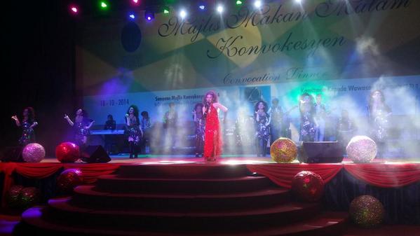 anandkl's tweet photo. Wow... performance by students of UTP In Conjunction with the Convocation Dinner... Hohoho #UTPCLASS2014 http://t.co/7Shvz9gEKV