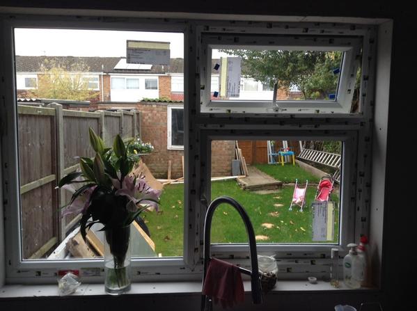 pauldeathis's tweet photo. @AdamDeAth @tonyrobinson666 @rob_simpson21 4 week without a kitchen window. I've finally had the time to put it in http://t.co/6BMkrULzBO