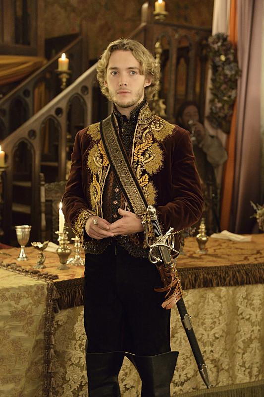 Happy Birthday to the most beautiful eyed and elegant king of France! :* <3    