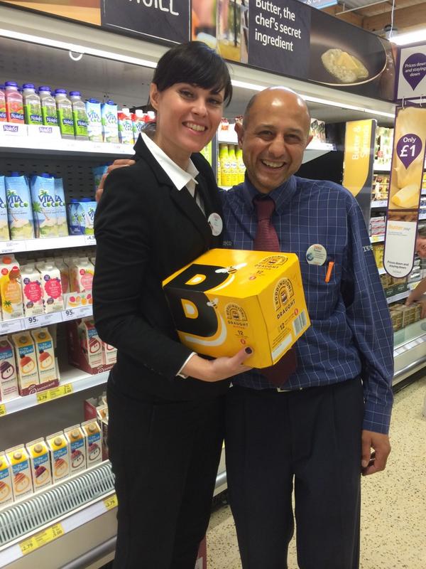 jd2978's tweet photo. Your passion for customers and colleagues is amazing@JennyJennydee1 @Alyson1006 @r8chjones http://t.co/ZnnzyWAQbQ