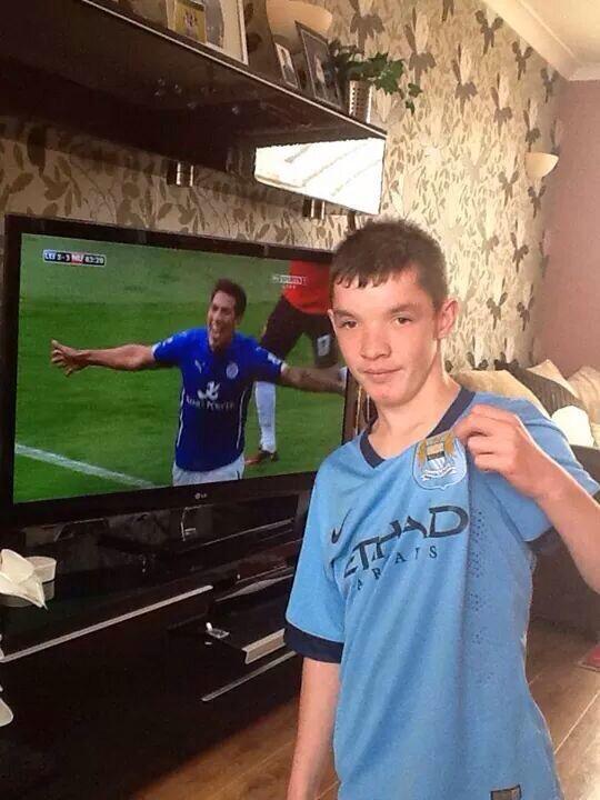 fayemckeever's tweet image. If anyone has seen James can u please get in contact.He never came home from Tameside college yesterday in MCR. RT