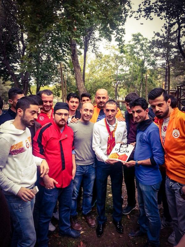 CafeCinaralti's tweet photo. Çınaraltı ailesinden Galatasaray UltrAslan Malatya ailesine Metin Oktay Portresi. @uAmalatya @ultrAslan @VeyselGiley http://t.co/PN586zVMYw