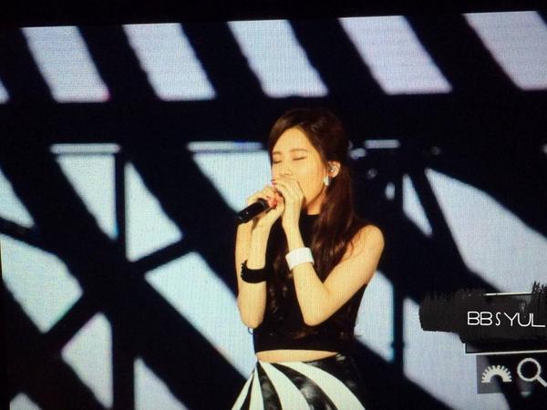 [PIC][17-10-2014]SNSD khởi hành đi Thượng Hải – Trung Quốc để tham dự "SMTOWN LIVE WORLD TOUR IV IN SHANGHAI" vào tối nay B0OJu2ICAAEl-jt