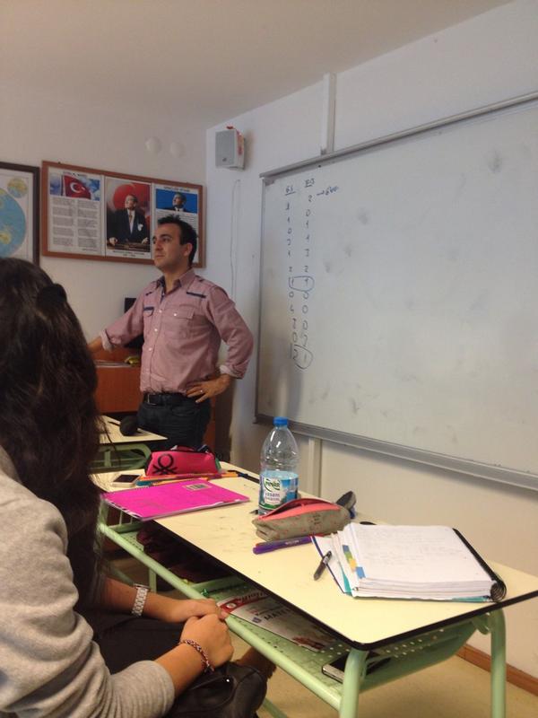 Dershanede iddaa oynuyoruz 😃