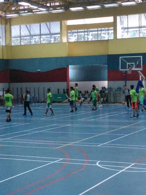 FKKSAF2014's tweet photo. And team basketball (L) jugak layak ke suku akhir esok 👍👍 #FKK #SAF2014 http://t.co/vKjl7jcwsi