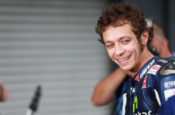 rossistas's tweet photo. "Mañana tengo que remontar. Interesante, jejeje" #ValentinoRemonta http://t.co/8rTCnfQFo2