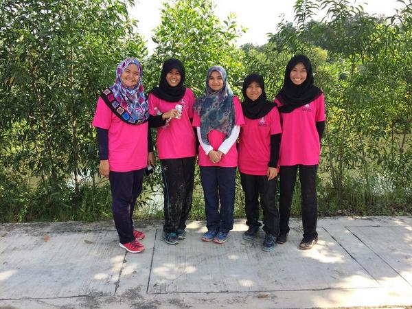 FKKSAF2014's tweet photo. Antara pemain acara berbasikal #FKK #SAF2014 👍👍 http://t.co/YhcRAJHVUh