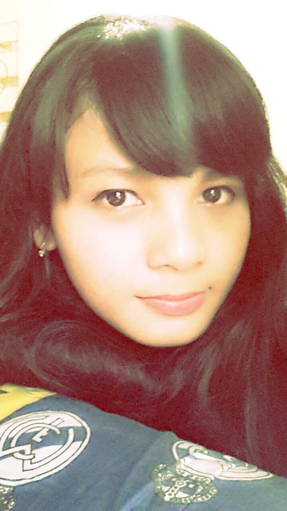 VheNantha's tweet photo. @yolandaRAP fto orang gila. http://t.co/pfjSdpCCEv