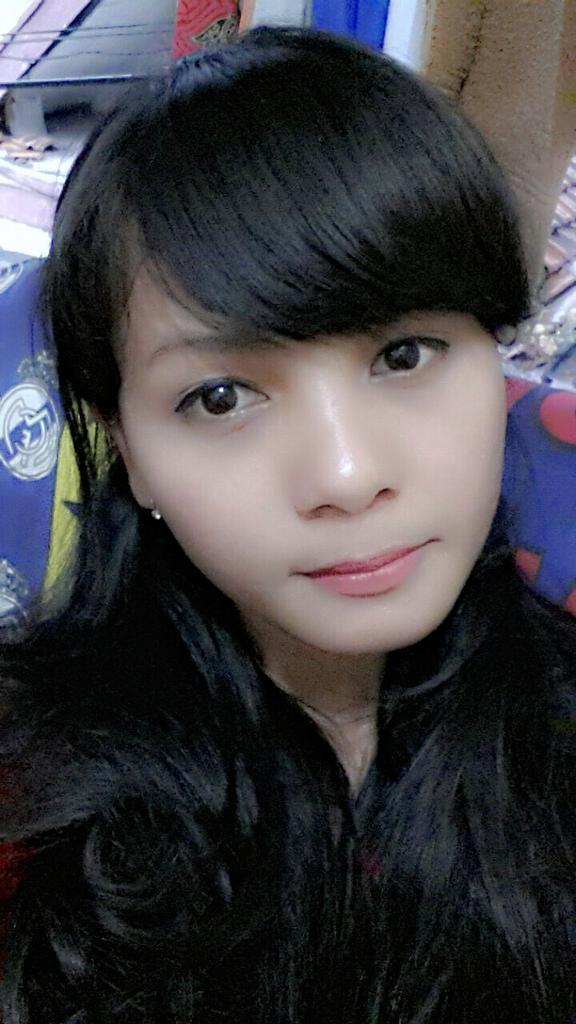 VheNantha's tweet photo. @yolandaRAP fto orang gila. http://t.co/pfjSdpCCEv