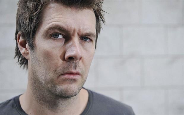 We wish a happy 46th birthday to Rhod Gilbert ( who turns 46 today. 