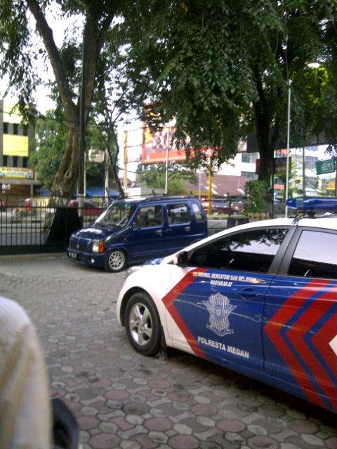 Ketua Karimun Club Lagi Nongkrong Di Sini Ni. Ayo Yang Mau Daftar Di Club Karimun Merapat