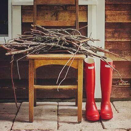 Bohemiancatwalk's tweet photo. No esperes a que pase la tormenta...baila bajo la lluvia #sábado http://t.co/51IVFa75WJ