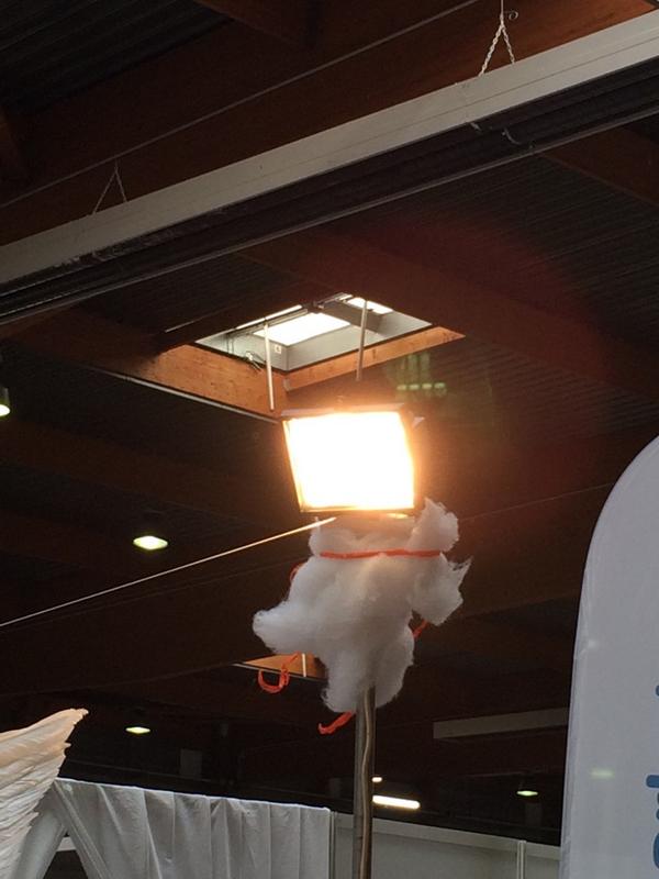 50 degrés sous les projecteurs , il fait chaud au salon