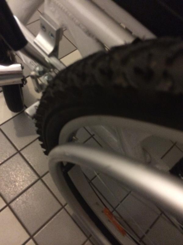 ContractSlayer's tweet image. Das Ding ist sogar Geländetauglich

#reha
#Schlaganfall2014