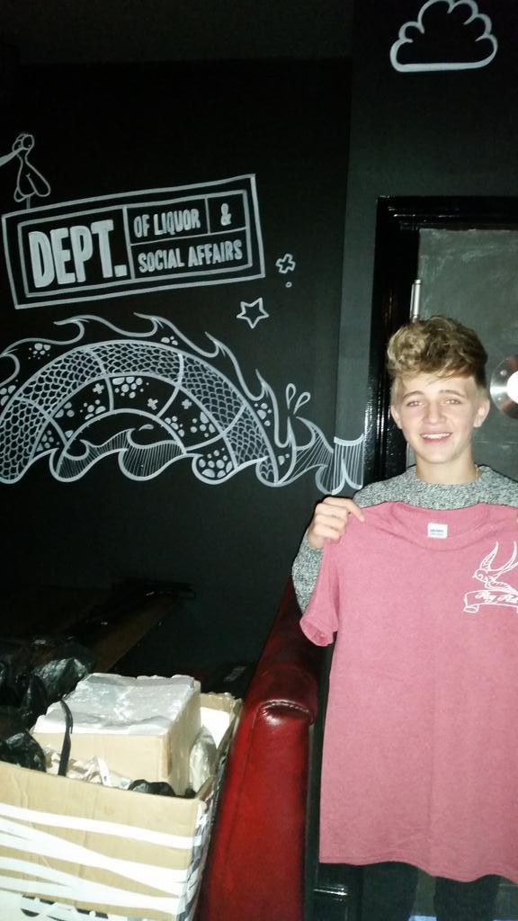 baileymac02's tweet photo. #fayfest I'm here gonna be mental @rosesandpirates http://t.co/rEumyLf2Gw