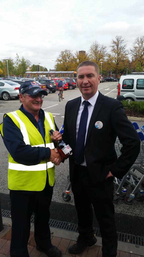 Helengraham18's tweet photo. Well done Dave stopping a £900 push out..... eyes wide open 👀 @br09ham @Geddyboy100 @TescoAllerton http://t.co/YENOLwlrS9