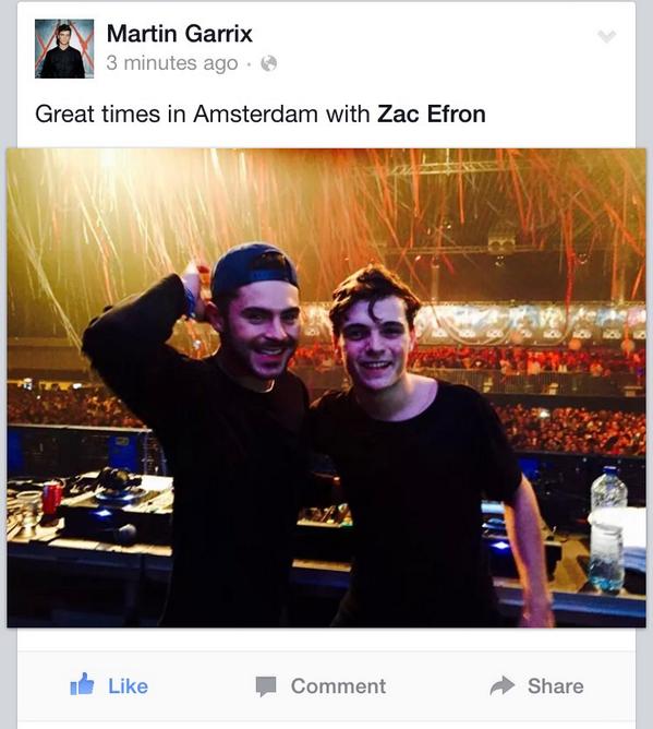 Hitkrant's tweet photo. Birthday boy Zac Efron viert z'n verjaardag dus gewoon in Amsterdam, OMG! http://t.co/SYsbxBojCO