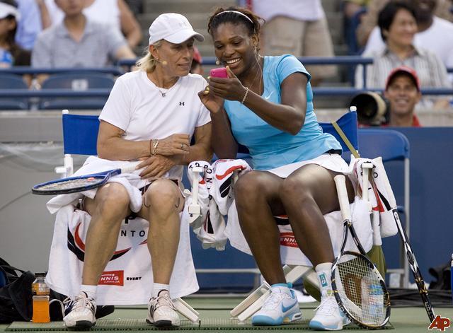 Happy birthday to the legend that is Navratilova. Wonder what she was showing you here 
