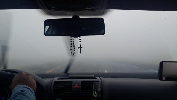 segCICcRey's tweet photo. *VIALIDAD* Densa neblina en Carretera mty- reynosa km 100, precaucion, CREY via http://t.co/NgDKlHY5Jt