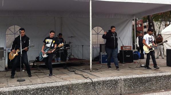 WeProblem's tweet photo. Los @tungaspunkrock en @fiscumfestival, listos para echar el punk? 

#sehaceruido 
#F14DF http://t.co/2c11H5DrOa