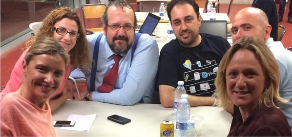 PatriciaPastorG's tweet photo. Mesa de Auto-Mentoring Therapy! Un gustazo!! Con @JavierPeris @SalomeReillo @RosaGorriz @failurez @Esteve_Pablo http://t.co/X0tz2Yu0hq