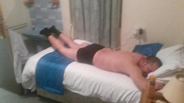 riles1000's tweet photo. Only in a Blackpool hotel can you have a good nights sleep and wash your feet at the same time #theflorida http://t.co/SYCsil8bje