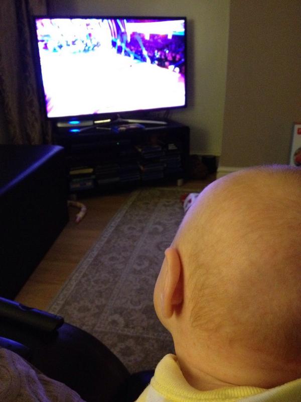 EmmaVMurphy's tweet photo. Baby loves @bbcstrictly 💃 http://t.co/CHEZa0D01a