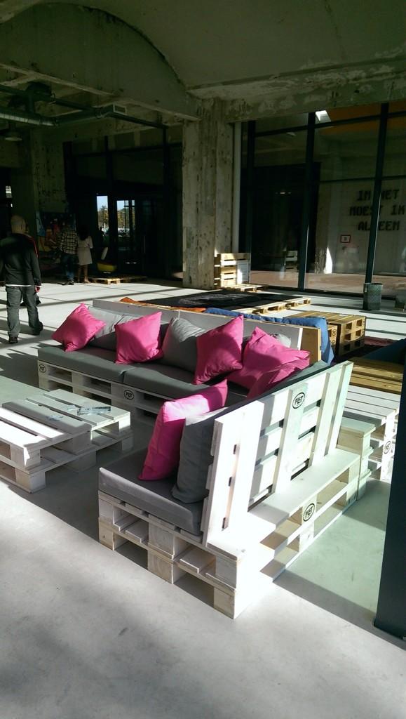 PLLTmeubelen's tweet photo. Deze week onze Palletmeubelen op Dutch Design Week http://t.co/G6Qv7CPYbq