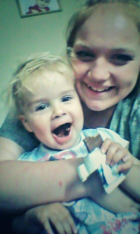 kerryking852's tweet photo. Love my niece shes my everything http://t.co/KknawM7ITD