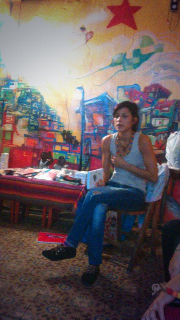 CSlaVila's tweet photo. Taller d'ecomenstruació aquest matí amb Gemma Guillamon @porteonatural Molt interessant! http://t.co/QJA8Ns1Ui5