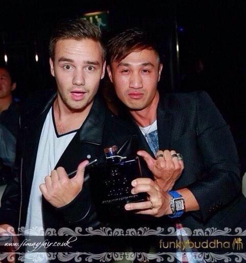 1DSPNews's tweet photo. Liam en Funky buddha - 16.10.2014 http://t.co/9fzNf6k6SU