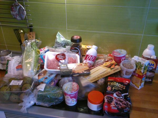 IsabelCasal's tweet photo. Se aventuran tiempos dificiles... Compra pre-digestivo!!! Vamooooooooooooos!!!!! http://t.co/206m51Y5Y1